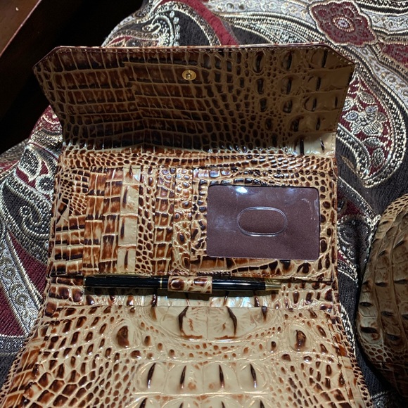 Brand new Brahmin Purse and wallet set - Picture 5 of 5